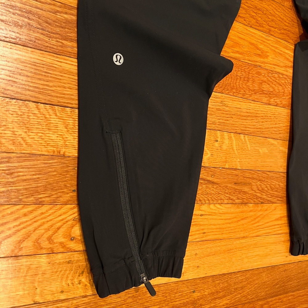 Lululemon Adapted State High-Rise Jogger Full Length, Black, Size 6 - Picture 9 of 10